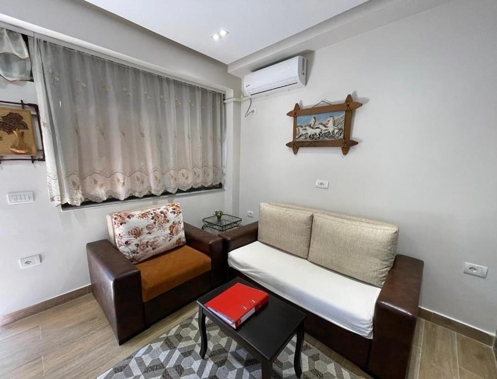 Modern 1 Bedroom City Apartment Tirana Eksteriør billede